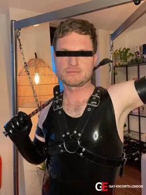 Bisexual Escort Latex Master 39yr - always safe sex
