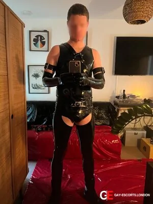 Bisexual Escort Latex Master 38yr - massage