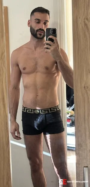 Gay Escort Jack 28yr - trios