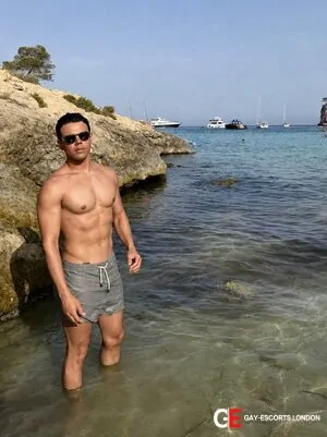 Gay Escort Lucas 20yr - double penetration