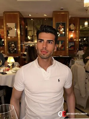 Gay Escort Ryan Fortunato 22yr - always safe sex
