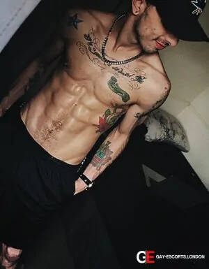 Gay Escort Romeo 29yr - trios