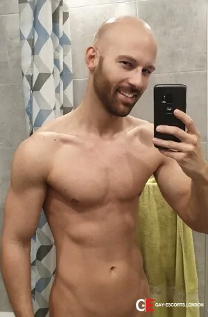 Gay Escort Adam 28yr - licking