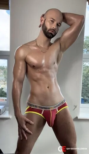 Gay Escort Nathan Adams 27yr - double penetration