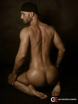 Gay Escort Nathan Adams 28yr - double penetration