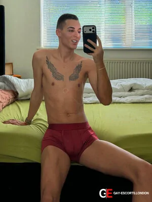 Gay Escort Mihail 24yr - double penetration