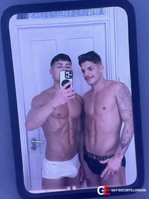 Gay Escort Victor Kawasaki 23yr - trios