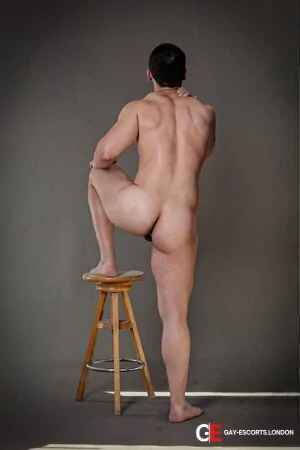 Gay Escort Max Big Ass 25yr - rimming