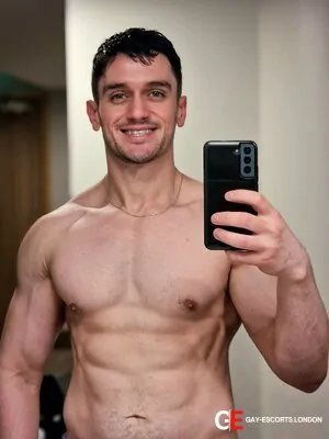 Gay Escort Max Big Ass 27yr - rimming