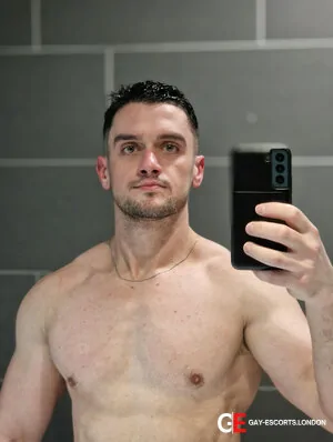 Gay Escort Max Big Ass 27yr - rimming