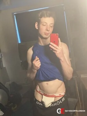 Bisexual Escort James 28yr - blowjob