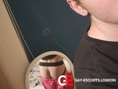 Bisexual Escort James 28yr - double penetration