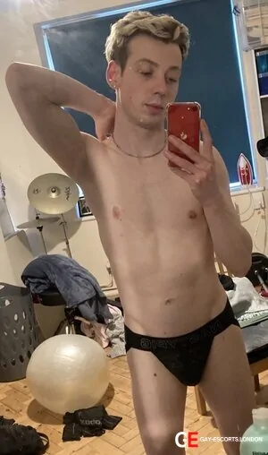 Bisexual Escort James 28yr - rimming