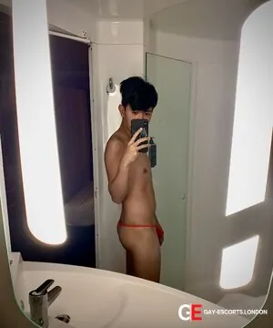Gay Escort Jon Marco 26yr - licking