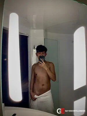 Gay Escort Jon Marco 26yr - licking