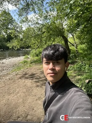 Gay Escort Filipino Marco 27yr - trios