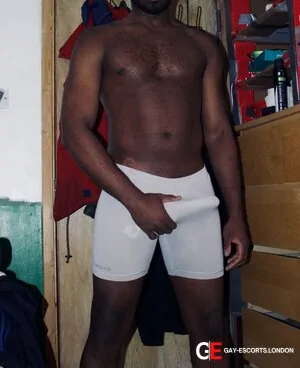Bisexual Escort Aaron 27yr - double penetration