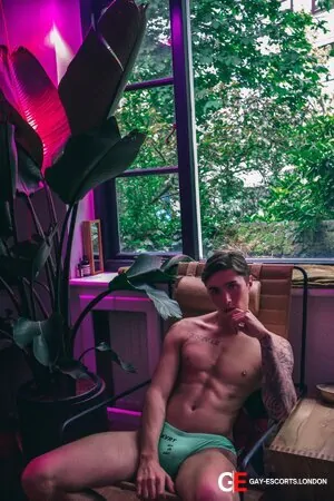Bisexual Escort Jakey 21yr - dirty talk