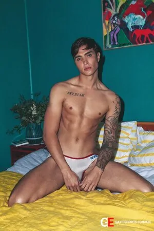 Bisexual Escort Jakey 21yr - gangbang