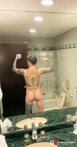 Bisexual Escort Jakey 31yr - trios