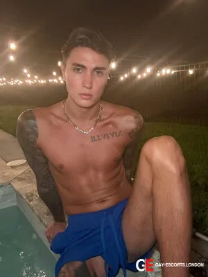 Bisexual Escort Jakey 31yr - double penetration