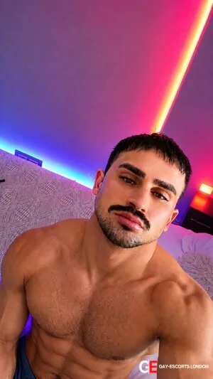 Bisexual Escort Luciuus 31yr - trios