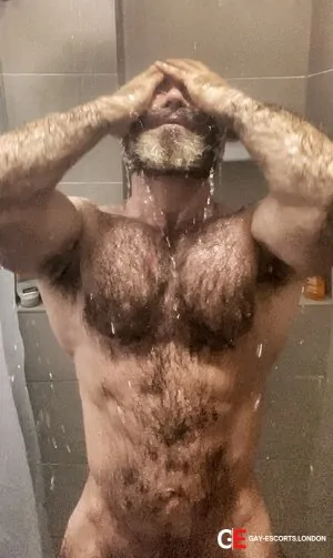 Gay Escort Marcus Owen 50yr - role
