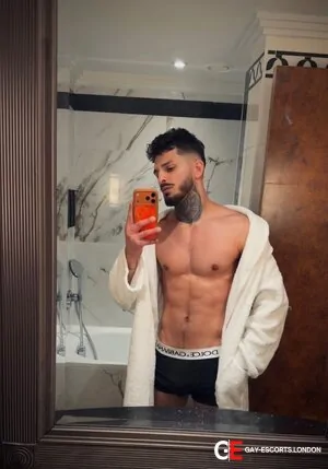 Bisexual Escort Anthon 24yr - pnp