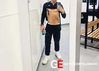 Bisexual Escort ⚜️davyd⚜️ 21yr - trios