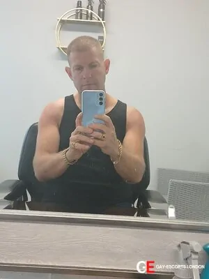 Gay Escort Graham 39yr - role