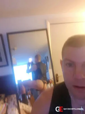 Gay Escort Graham 39yr - licking