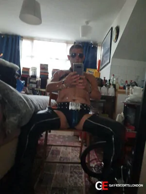 Gay Escort Graham 39yr - role