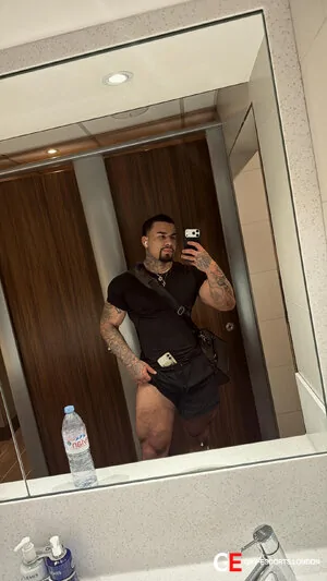 Bisexual Escort Brad_proo 22yr - double penetration