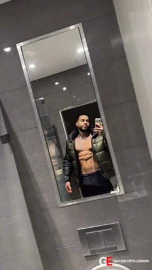 Bisexual Escort Brad_proo 22yr - gangbang