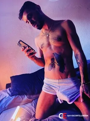 Bisexual Escort Andrewco 29yr - double penetration