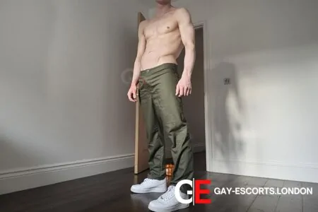 Bisexual Escort Native James 26yr - cum on body