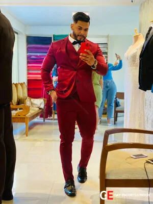Bisexual Escort Jhonnbrasil 29yr - gangbang