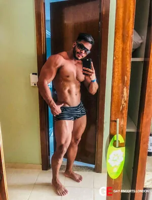 Bisexual Escort Jhonnbrasil 29yr - double penetration