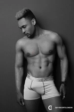 Gay Escort Alex 28yr - sucking