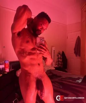 Gay Escort Alex 28yr - role