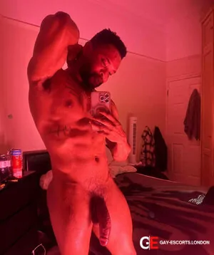 Gay Escort Alex 29yr - role