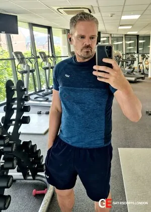 Gay Escort Diarmuid 43yr - role