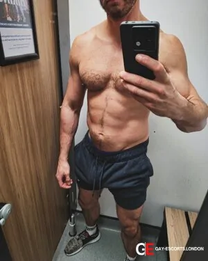 Gay Escort Matt 36yr - sucking