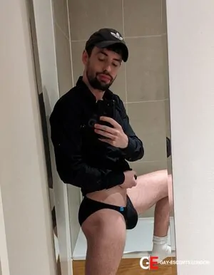 Gay Escort Master Mark 28yr - sex slaves