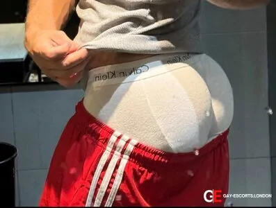 Bisexual Escort 10in’ Xxl Brazilian 26yr - rimming