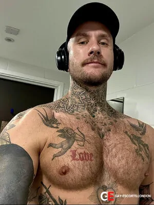 Gay Escort Parker 34yr - role