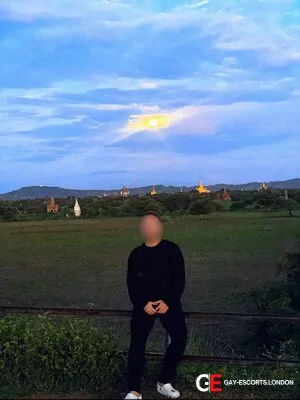 Bisexual Escort Tarquin Ftm 28yr - licking