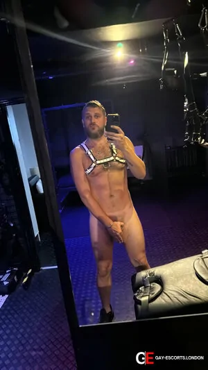 Bisexual Escort Eddy 37yr - double penetration