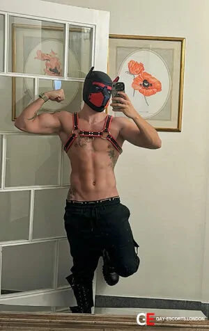 Gay Escort Luan 21yr - double penetration