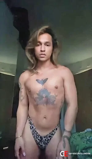 Gay Escort Kandy 25yr - trios